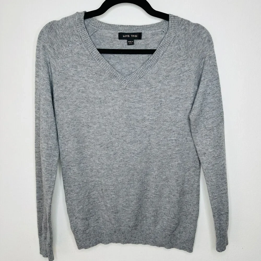 Love Tree Gray V-Neck Long Sleeve Pullover Sweater Banded Hem Thin Jumper Small